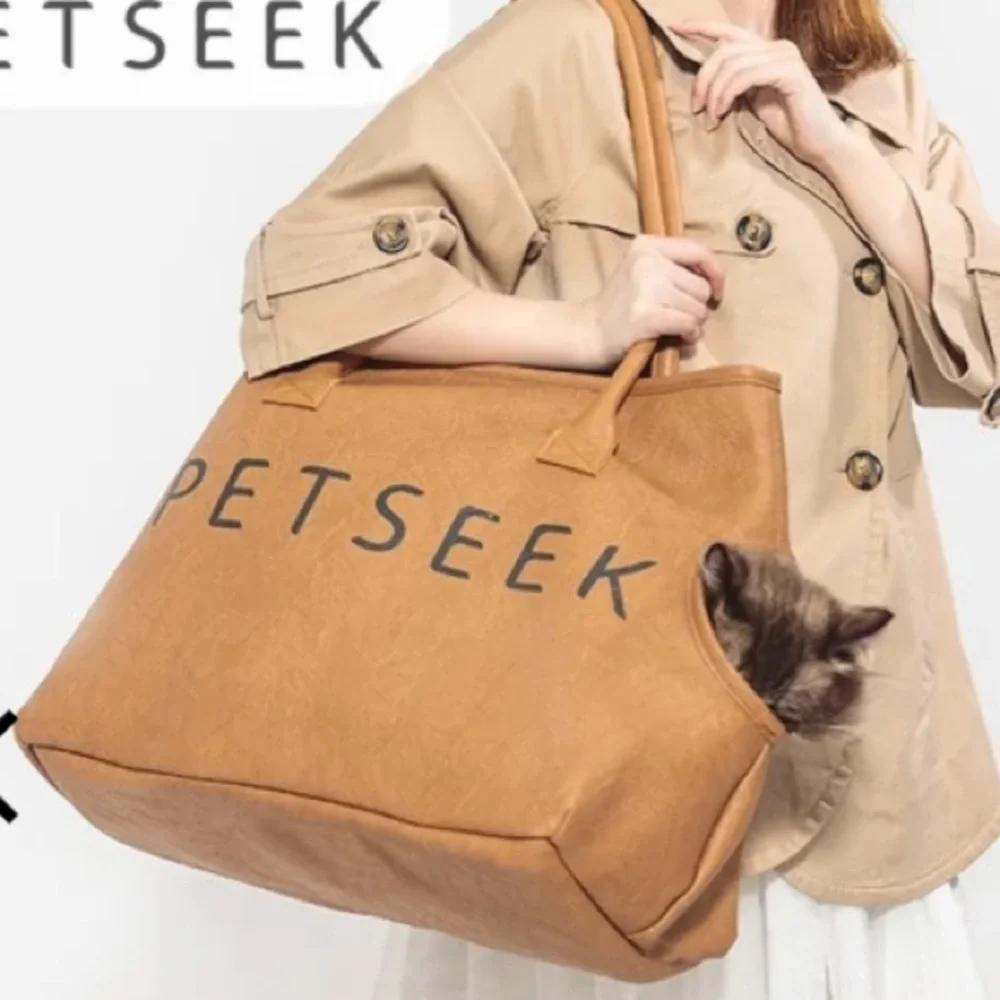 Like new Petseek pet dog cat carrier bag